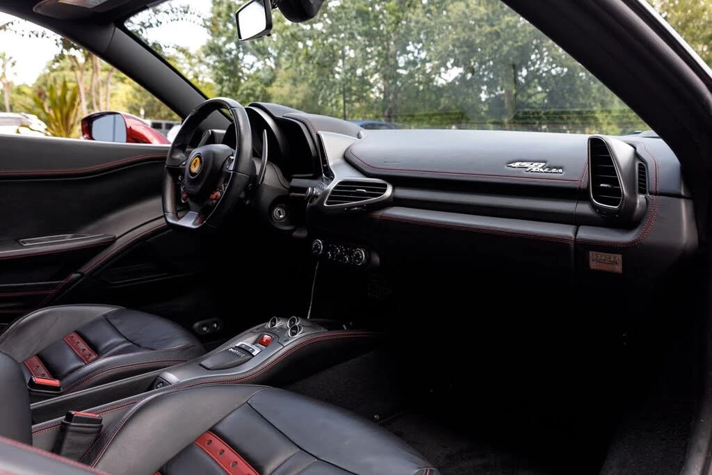 2011 Ferrari 458 Italia - Image 15 of 31