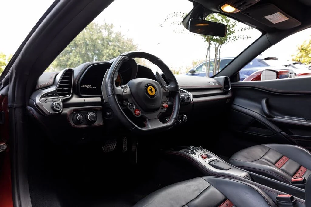 2011 Ferrari 458 Italia - Image 24 of 31
