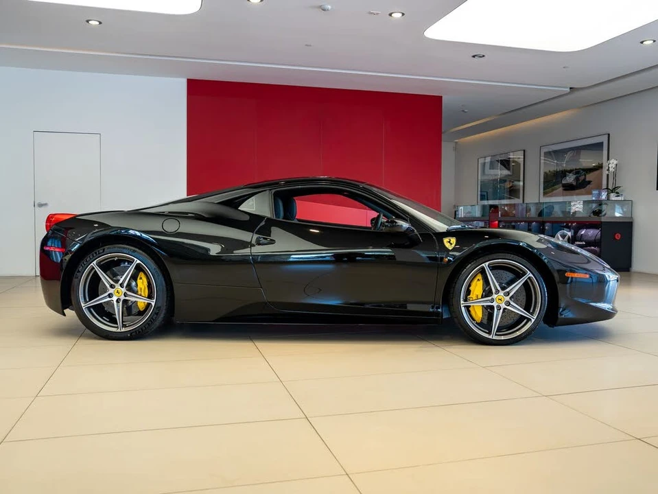 2011 Ferrari 458 Italia - Image 7 of 25