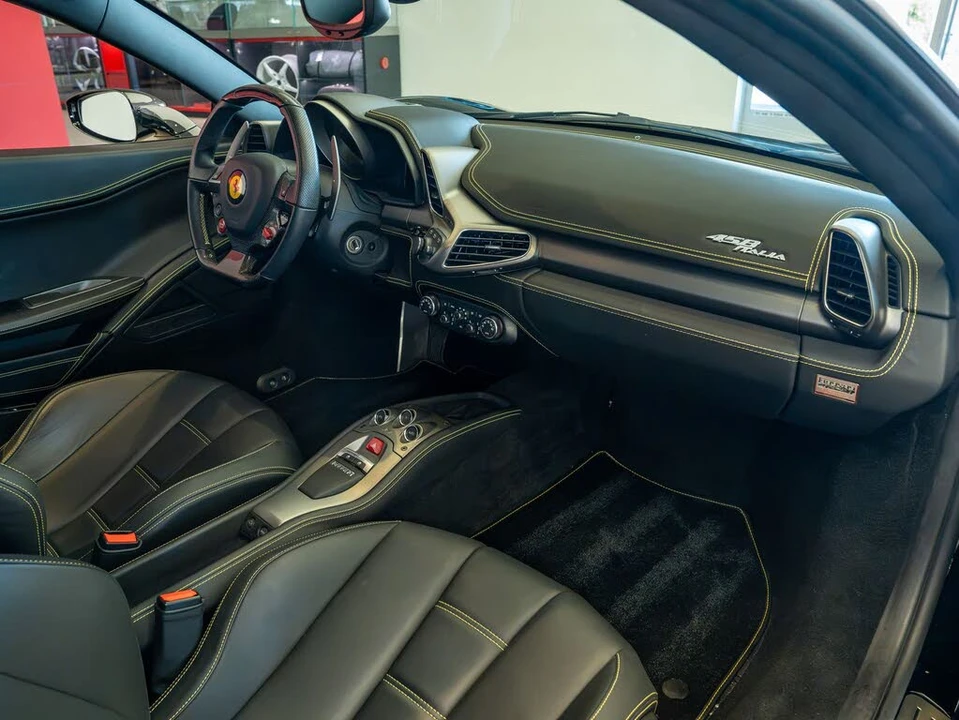 2011 Ferrari 458 Italia - Image 17 of 25