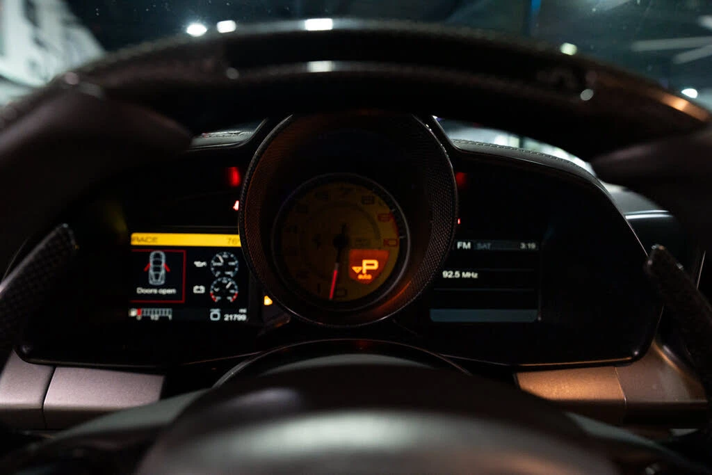 2011 Ferrari 458 Italia - Image 13 of 31