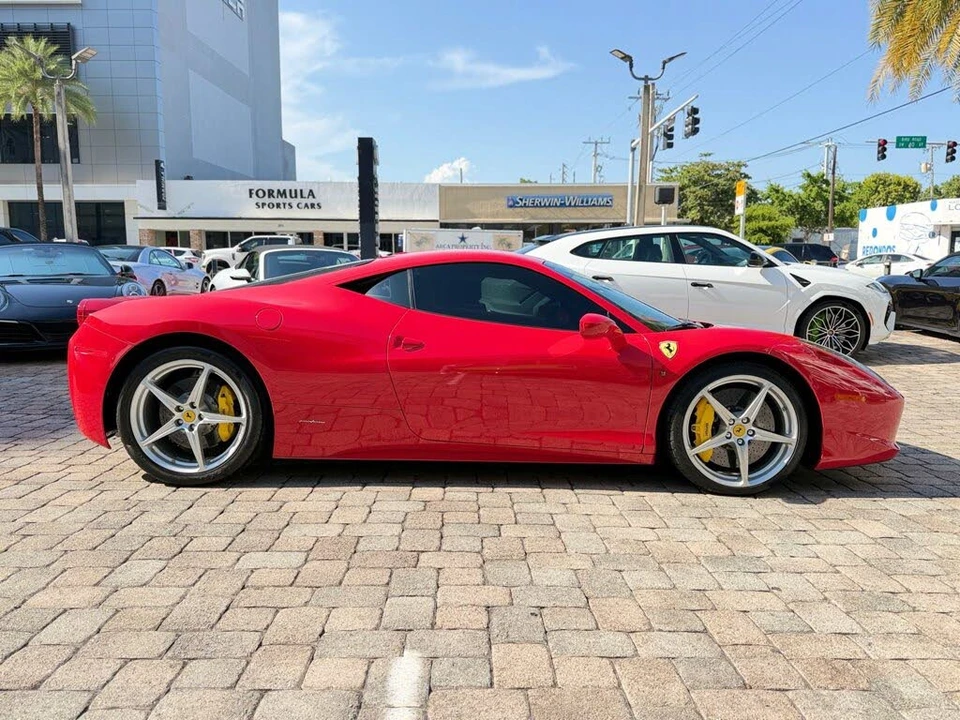 2011 Ferrari 458 Italia - Image 10 of 31