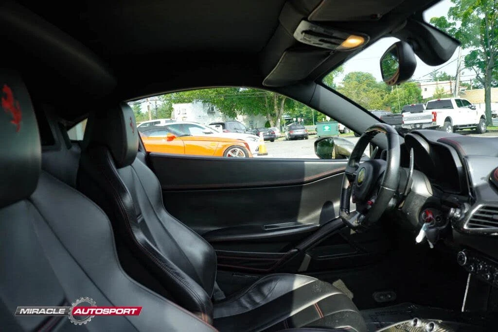 2011 Ferrari 458 Italia - Image 24 of 31