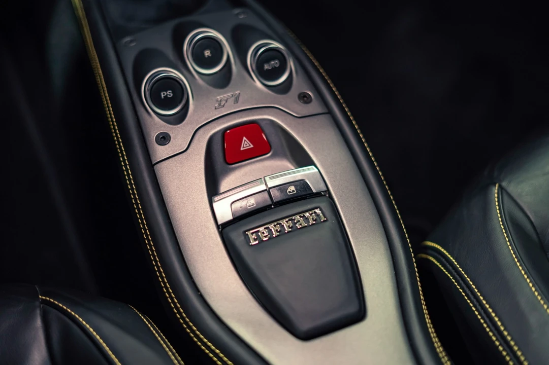 2011 Ferrari 458 Italia - Image 12 of 31