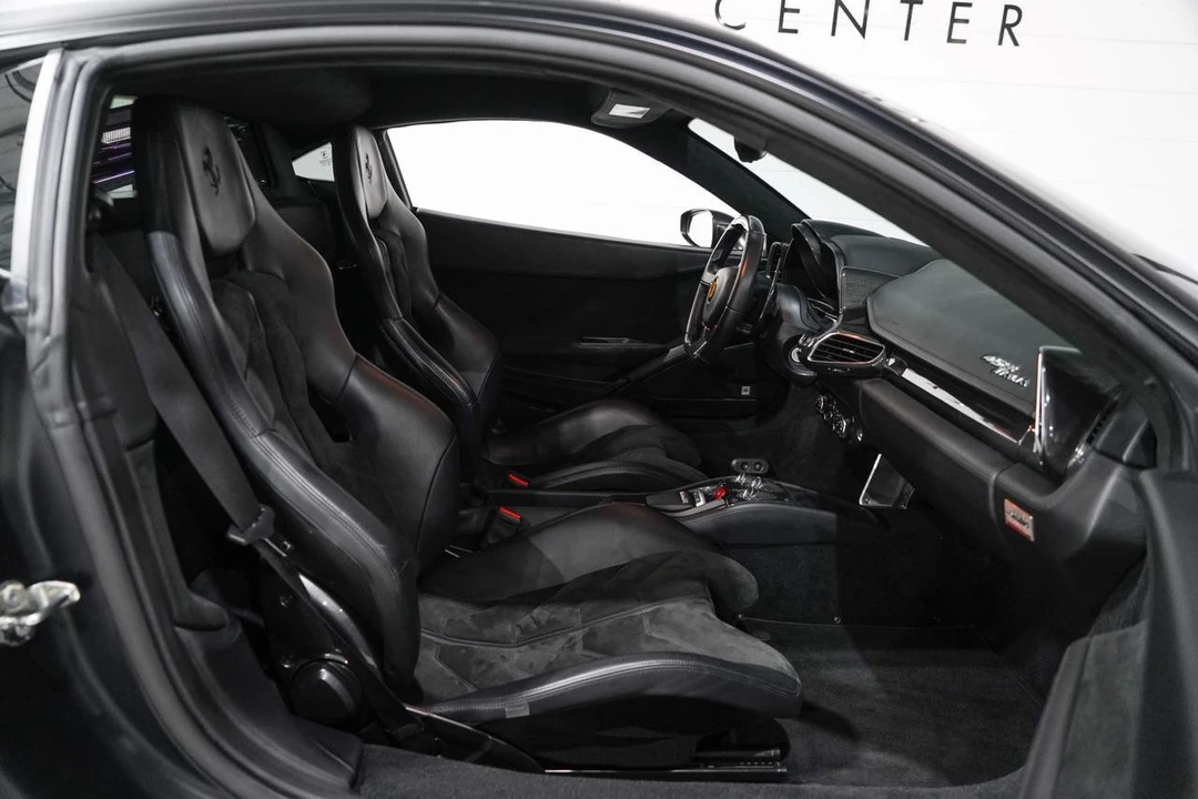2011 Ferrari 458 Italia - Image 14 of 21