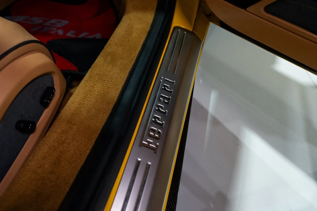 2011 Ferrari 458 Italia - Image 26 of 31