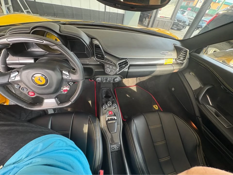 2011 Ferrari 458 Italia - Image 13 of 14