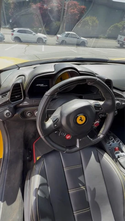 2011 Ferrari 458 Italia - Image 9 of 9