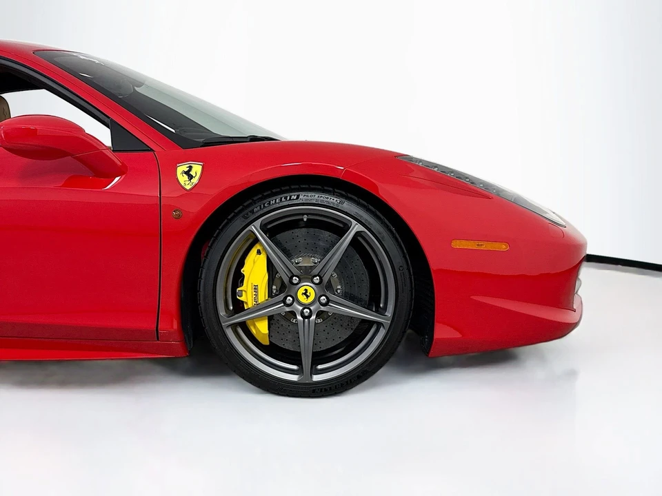 2011 Ferrari 458 Italia - Image 26 of 28
