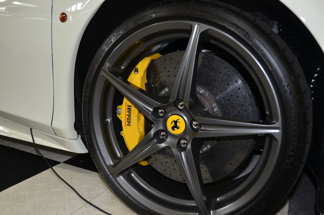 2011 Ferrari 458 Italia - Image 5 of 31