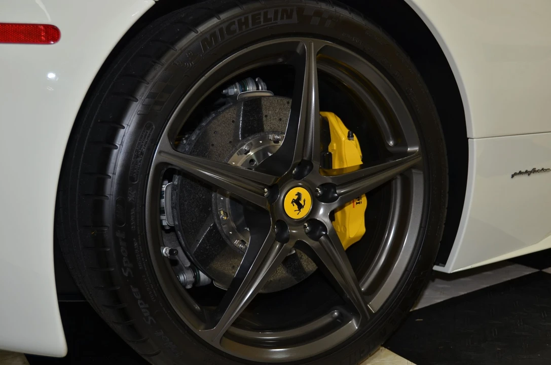 2011 Ferrari 458 Italia - Image 6 of 31