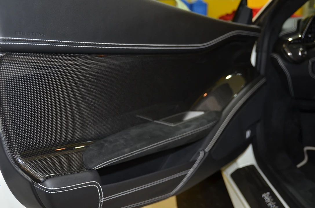 2011 Ferrari 458 Italia - Image 9 of 31