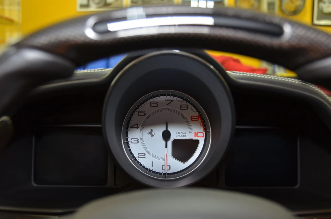 2011 Ferrari 458 Italia - Image 12 of 31