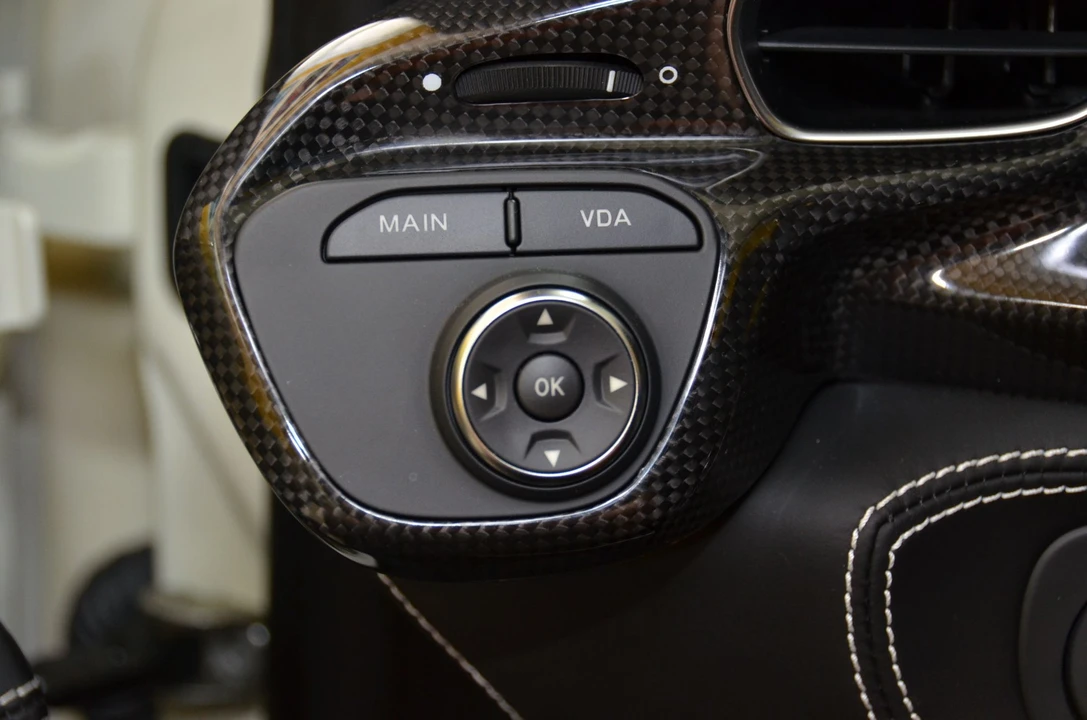 2011 Ferrari 458 Italia - Image 14 of 31