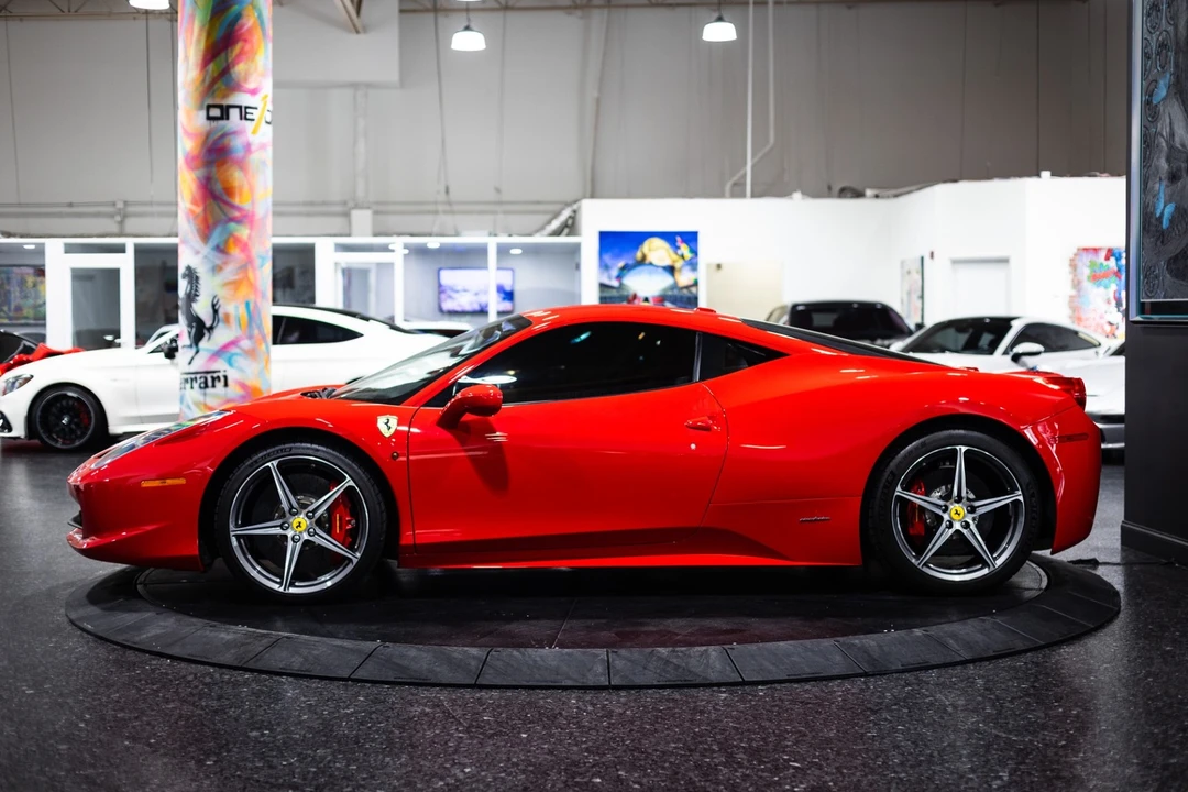 2011 Ferrari 458 Italia - Image 9 of 21