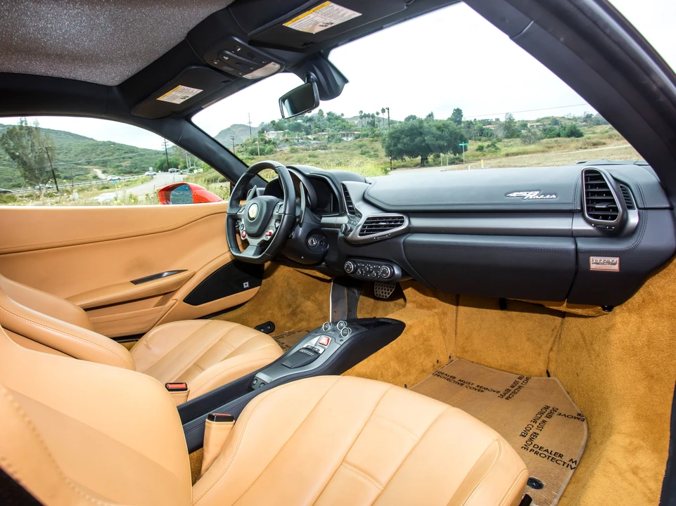 2011 Ferrari 458 Italia - Image 25 of 31