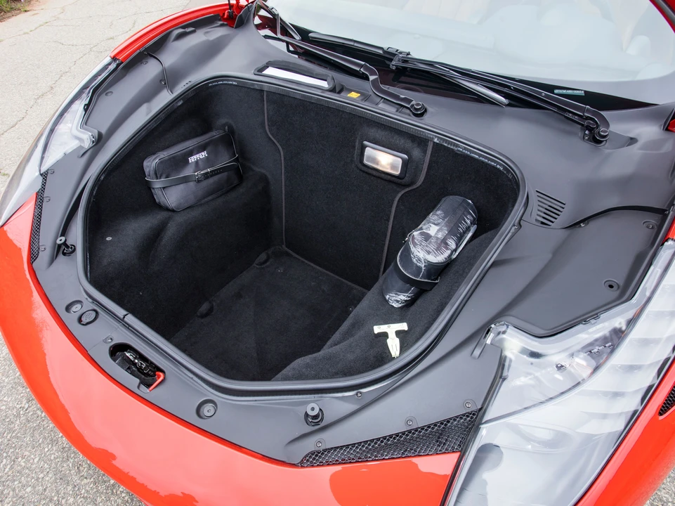 2011 Ferrari 458 Italia - Image 28 of 31