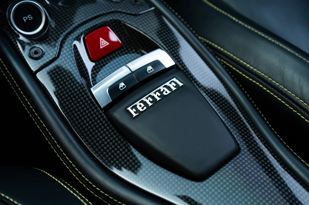 2011 Ferrari 458 Italia - Image 28 of 31