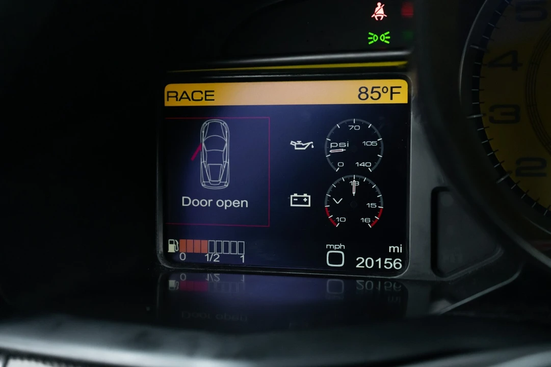 2011 Ferrari 458 Italia - Image 13 of 31