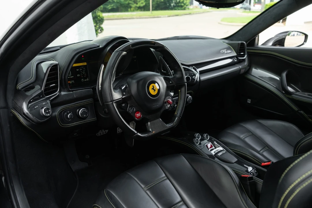 2011 Ferrari 458 Italia - Image 5 of 31