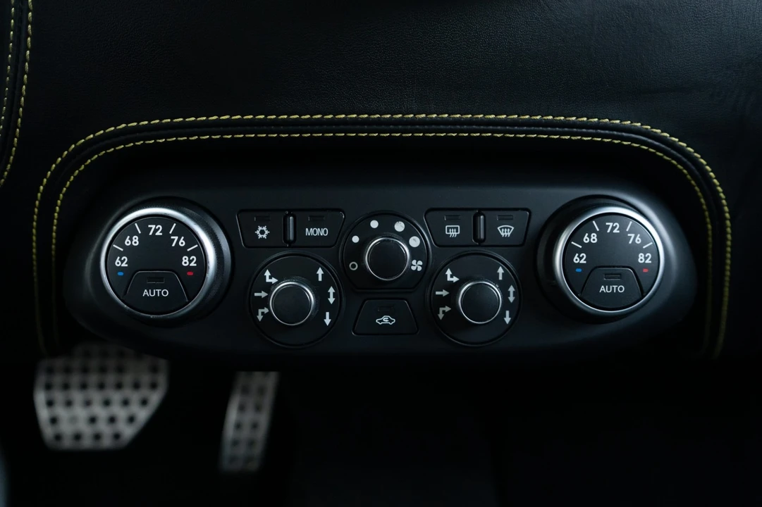 2011 Ferrari 458 Italia - Image 26 of 31