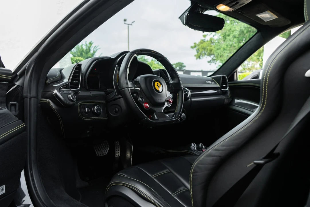2011 Ferrari 458 Italia - Image 6 of 31