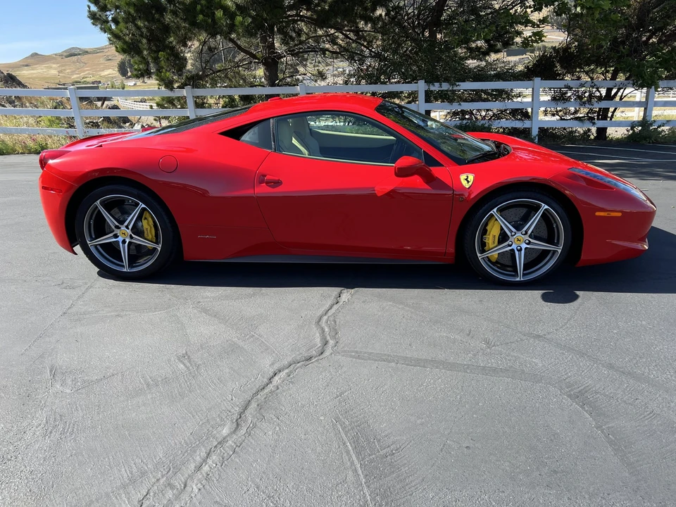 2011 Ferrari 458 Italia - Image 23 of 31