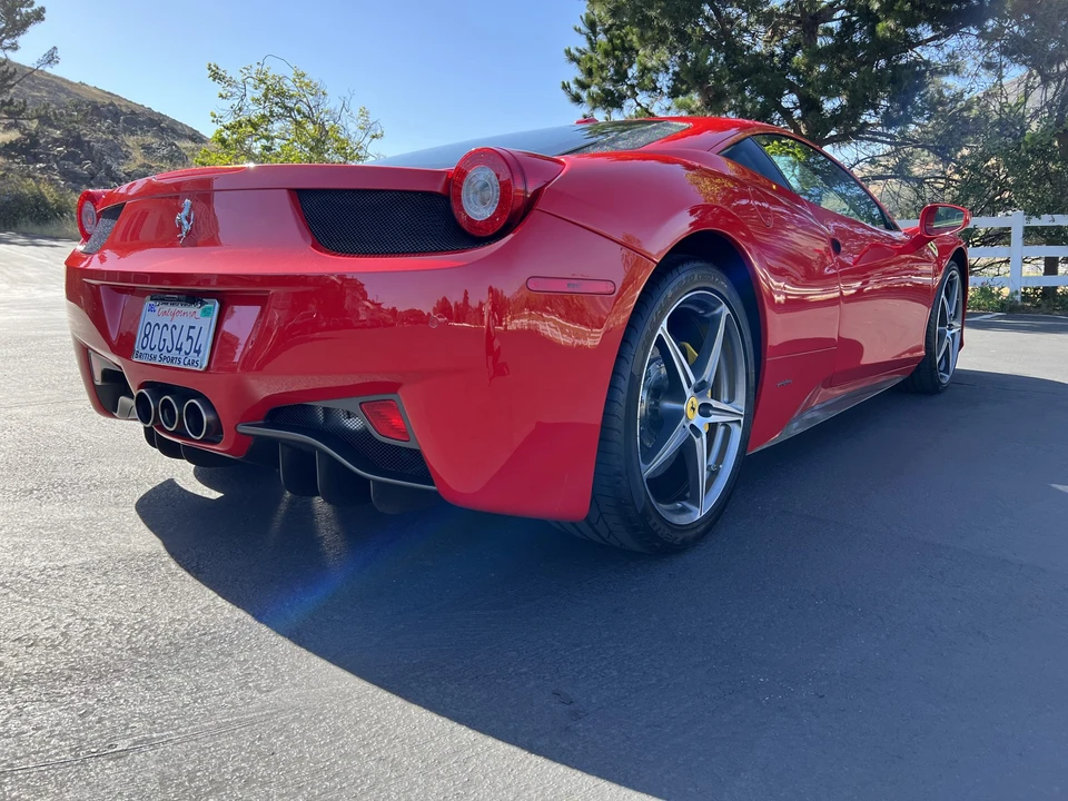 2011 Ferrari 458 Italia - Image 17 of 31