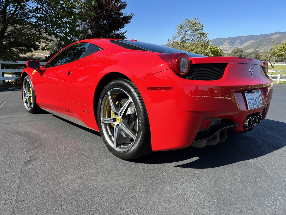 2011 Ferrari 458 Italia - Image 9 of 31