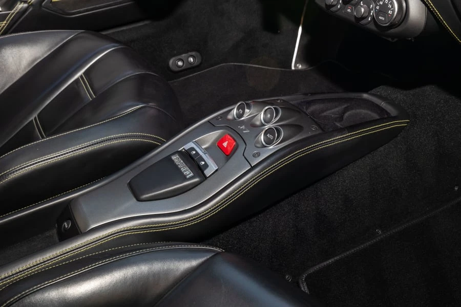 2011 Ferrari 458 Italia - Image 28 of 31
