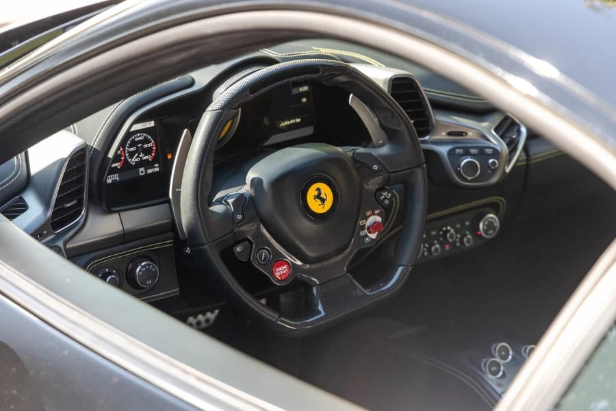 2011 Ferrari 458 Italia - Image 27 of 31