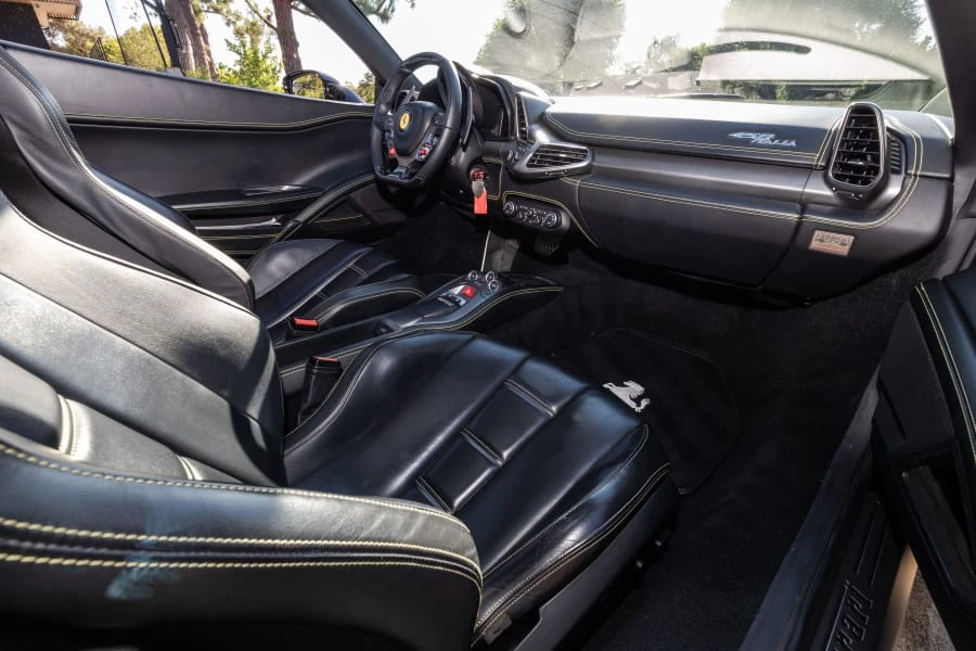 2011 Ferrari 458 Italia - Image 24 of 31
