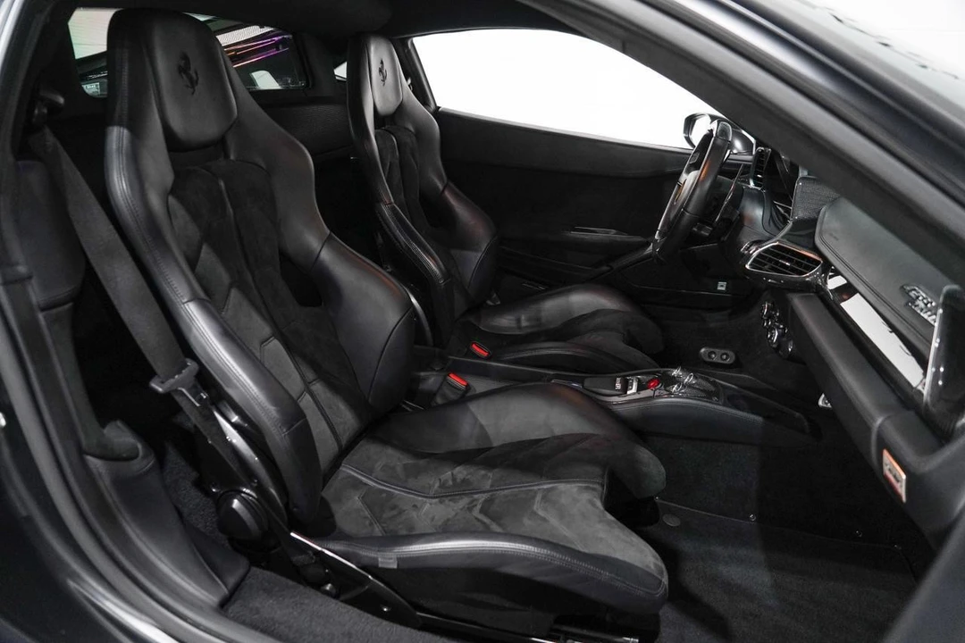 2011 Ferrari 458 Italia - Image 15 of 21