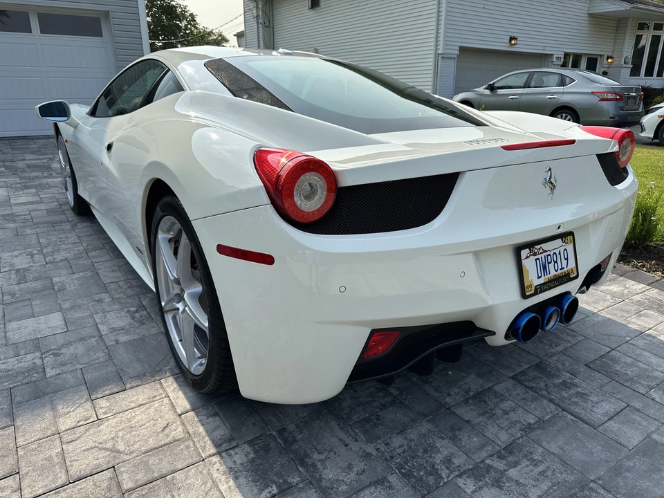 2011 Ferrari 458 Italia - Image 13 of 31