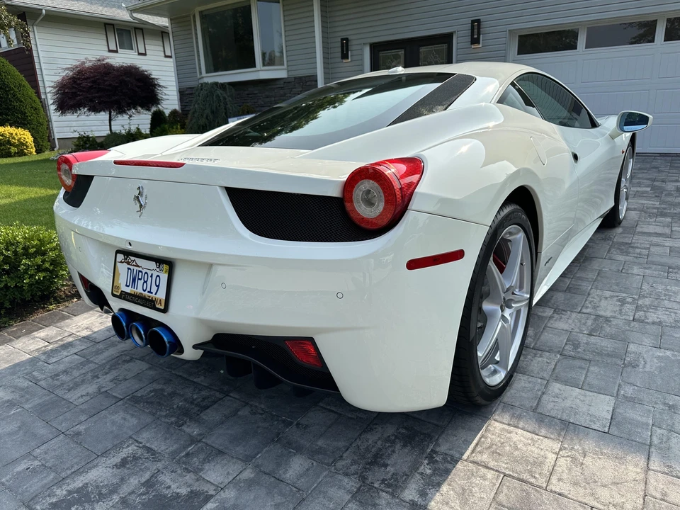 2011 Ferrari 458 Italia - Image 16 of 31