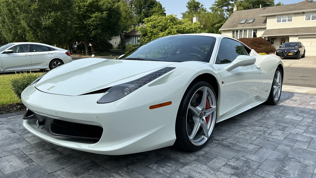 2011 Ferrari 458 Italia - Image 9 of 31