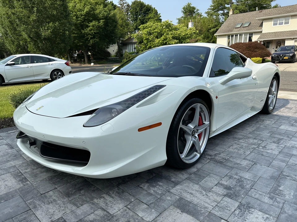 2011 Ferrari 458 Italia - Image 10 of 31