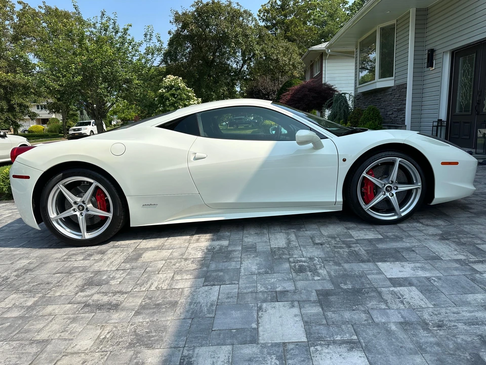 2011 Ferrari 458 Italia - Image 18 of 31