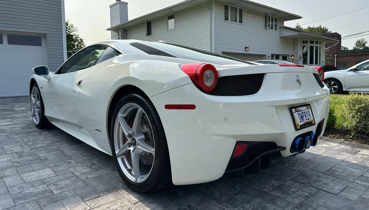 2011 Ferrari 458 Italia - Image 11 of 31