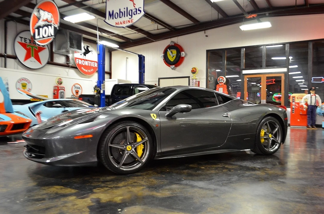 2011 Ferrari 458 Italia - Image 5 of 31
