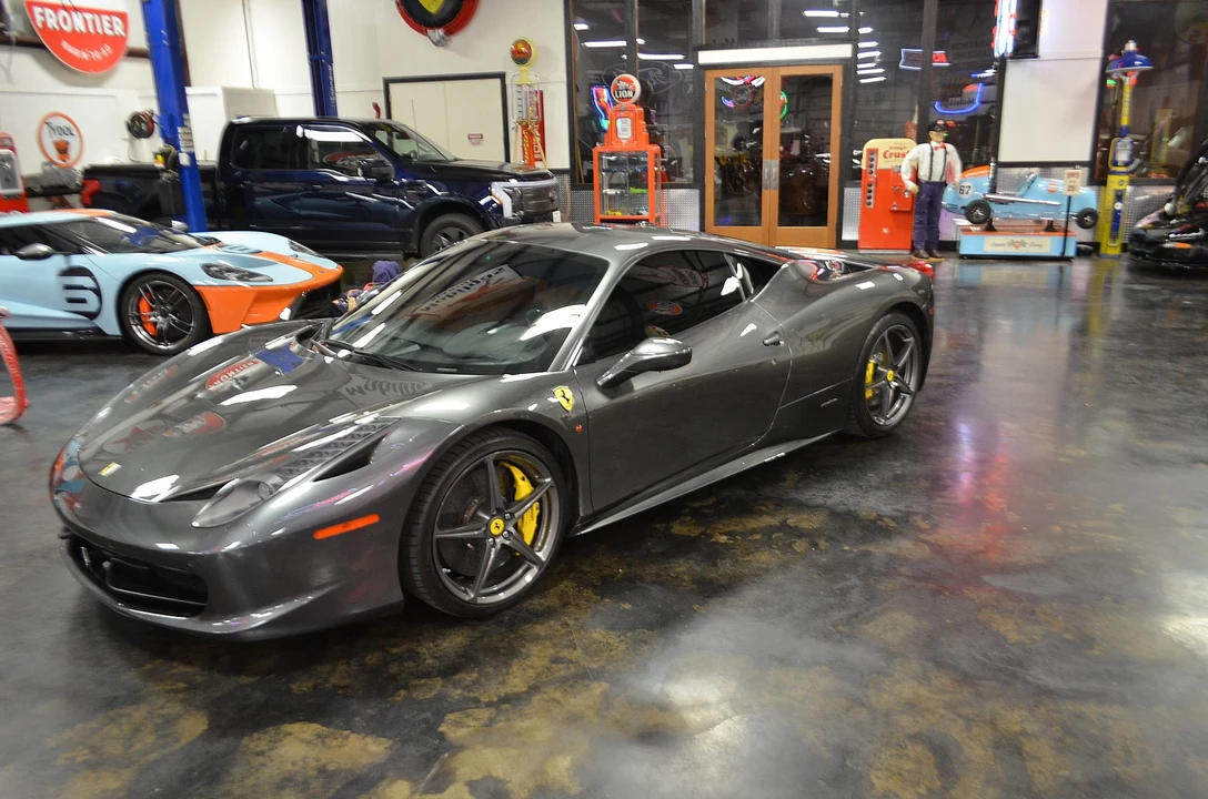 2011 Ferrari 458 Italia - Image 6 of 31