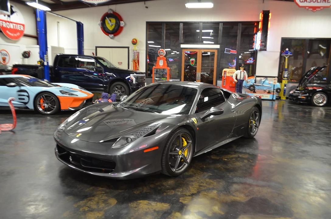 2011 Ferrari 458 Italia - Image 9 of 31