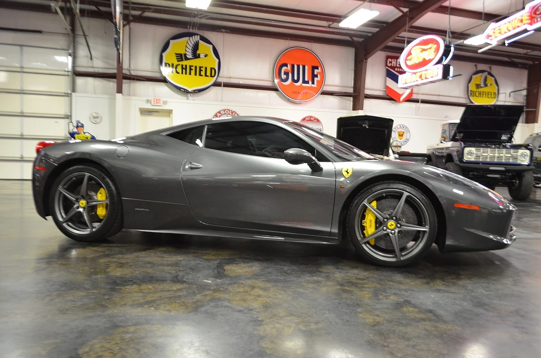 2011 Ferrari 458 Italia - Image 15 of 31