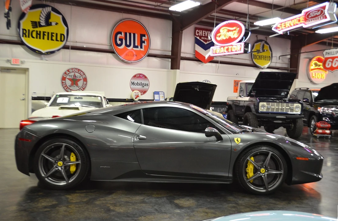 2011 Ferrari 458 Italia - Image 16 of 31