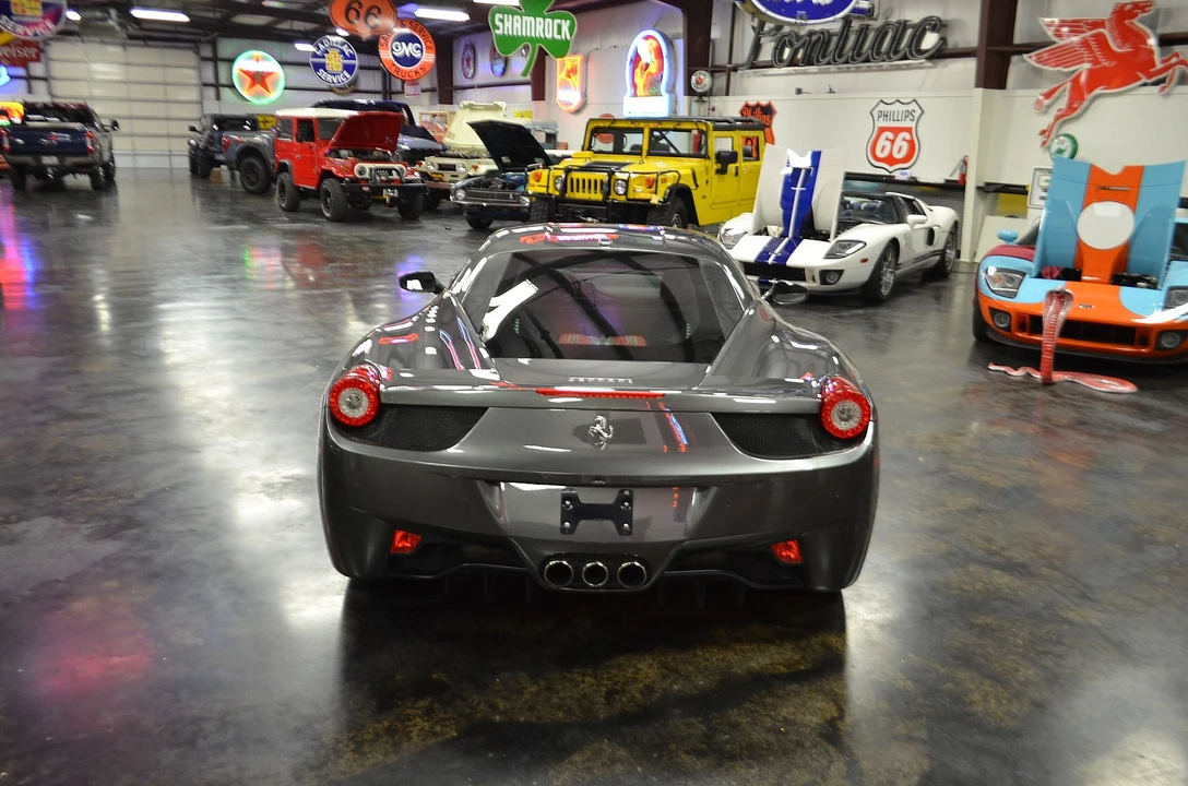 2011 Ferrari 458 Italia - Image 24 of 31