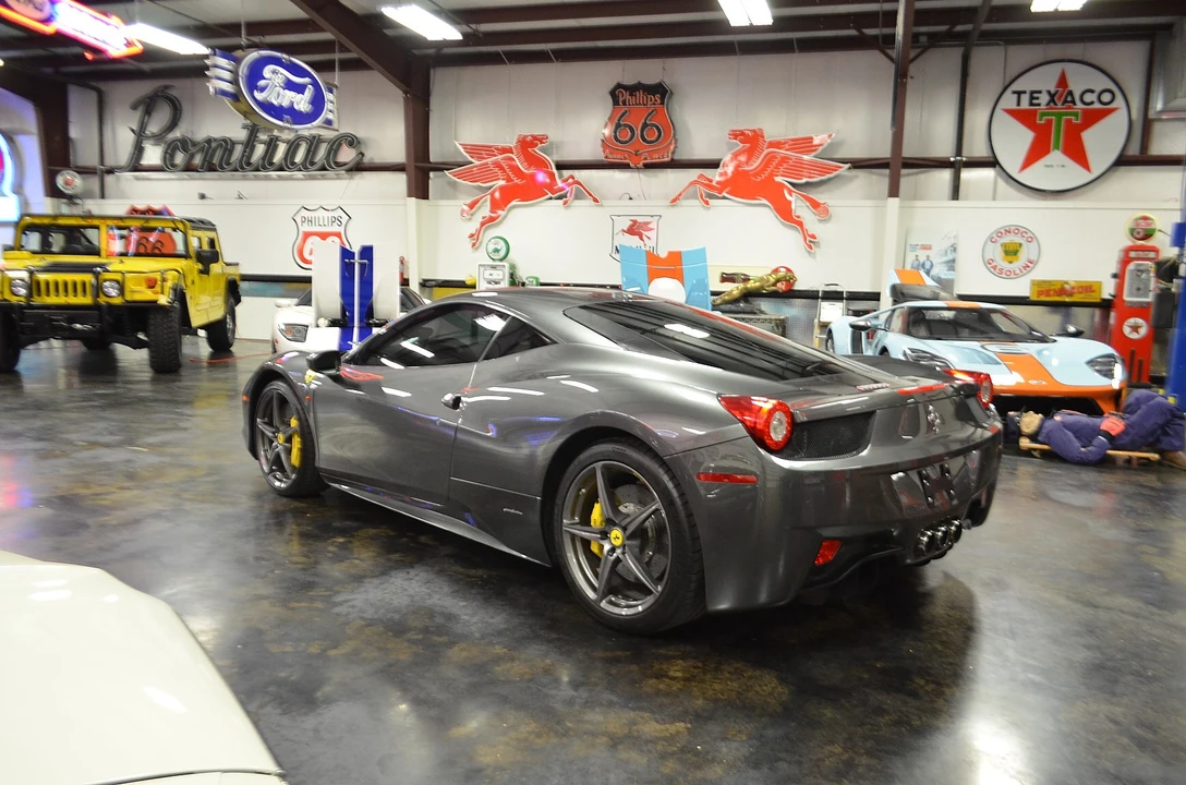 2011 Ferrari 458 Italia - Image 28 of 31