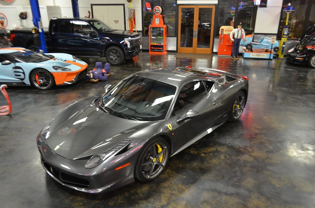 2011 Ferrari 458 Italia - Image 8 of 31