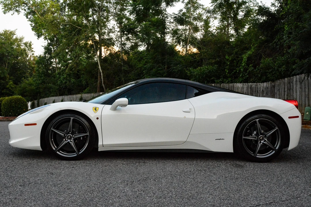 2011 Ferrari 458 Italia - Image 13 of 31