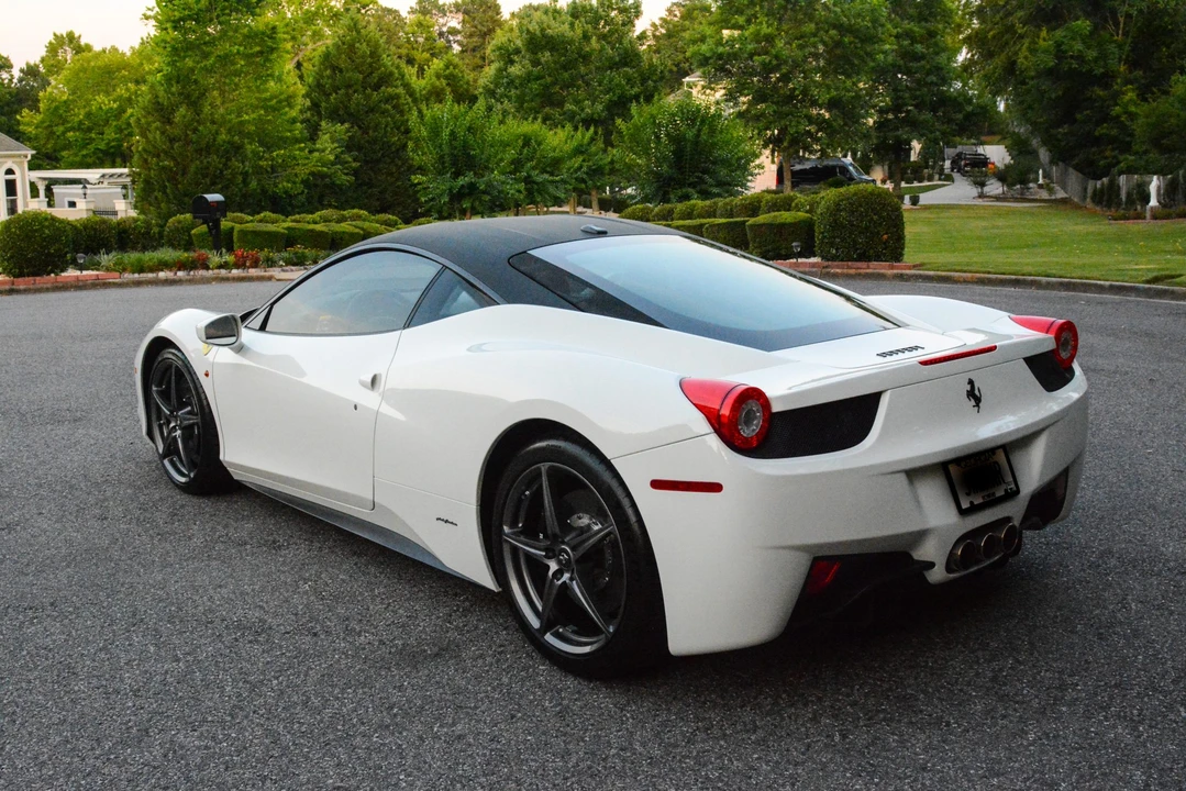 2011 Ferrari 458 Italia - Image 12 of 31