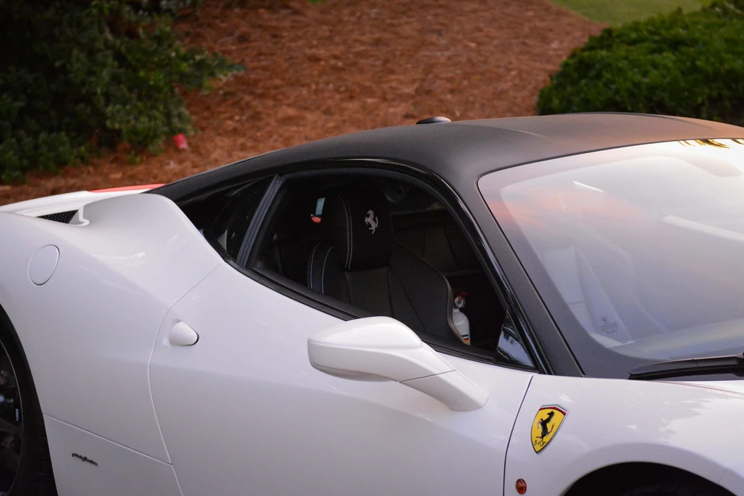 2011 Ferrari 458 Italia - Image 16 of 31